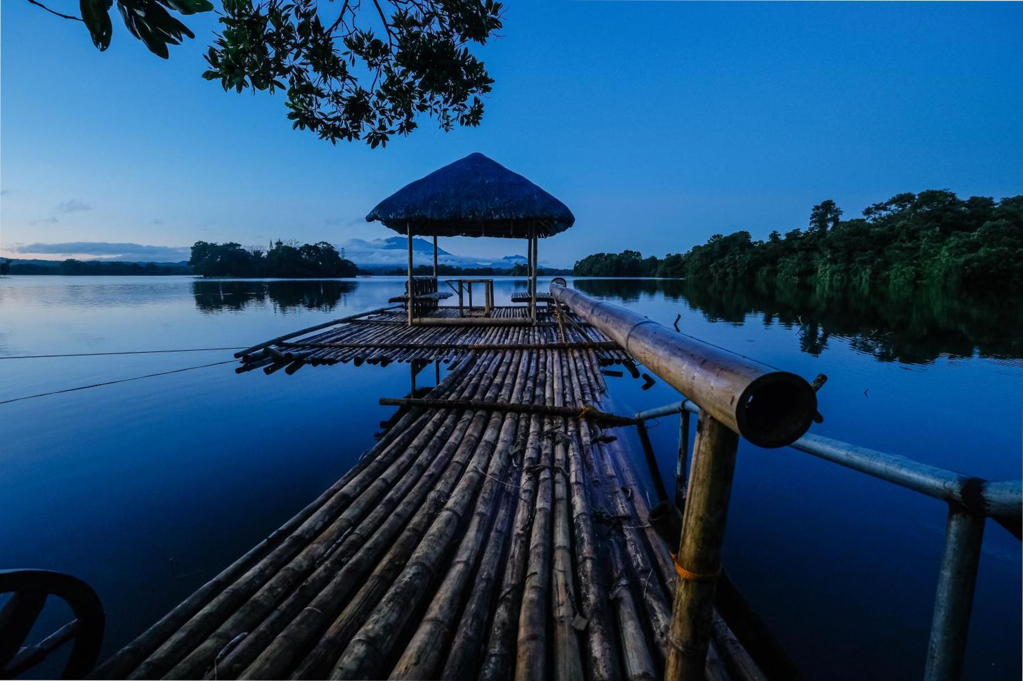 Almost Heaven Lake Resort By Cocotel Cavinti Exteriör bild
